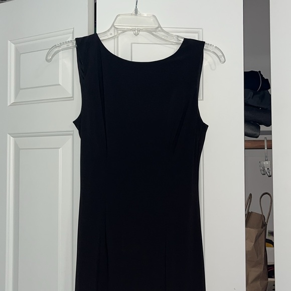 BLACK PROM DRESS WITH SLIT AND BEADING DETAIL SIZE 5/6 - Picture 4 of 4